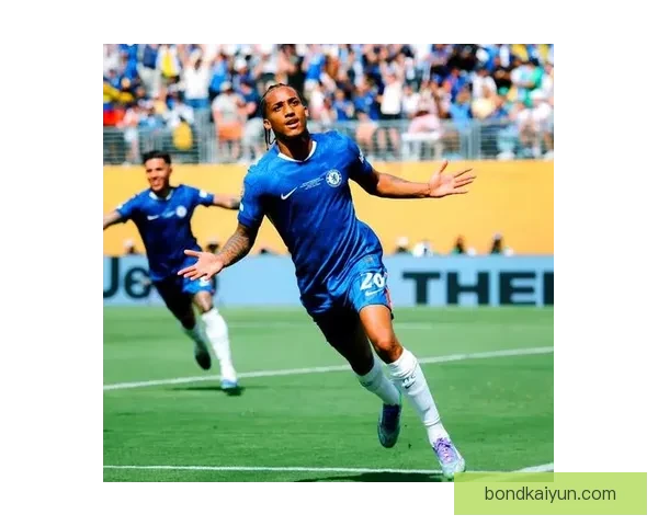 英超射手激战：顶级前锋金靴争夺战进入白热化状态