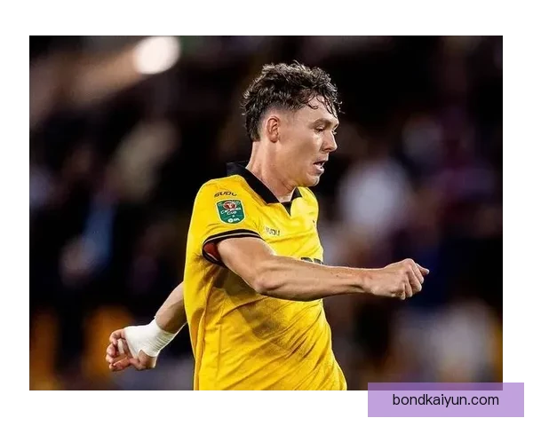 斯蒂尔在英超联赛中的表现稳健，继续为球队增添竞争力